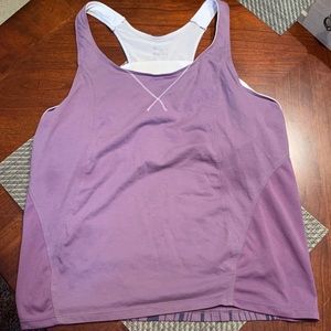 Nike performance tank with built in bra